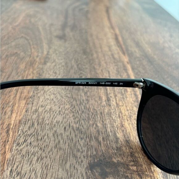 (Last call) EUC Prada PR 02XS HERITAGE Sunglasses with case and box - Picture 10 of 15